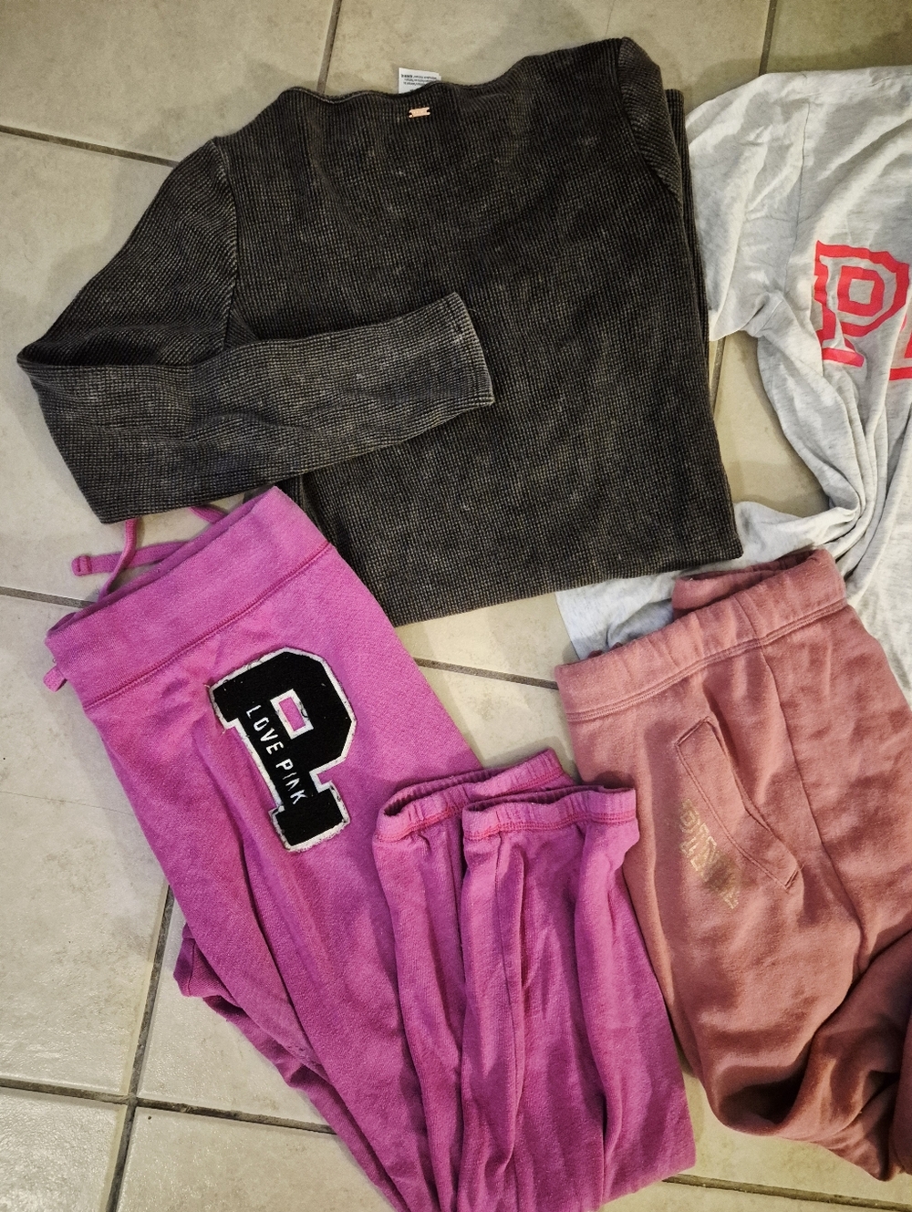 Pink Bundle Good Conditions Size Medium - Picture 2 of 3